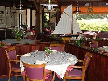 Les Dineux Village Tremeur Экстерьер фото